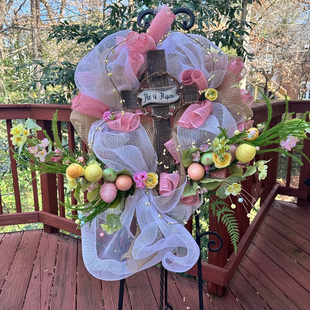 Easter Wreath “He’s Risen” - Picture 4 of 5